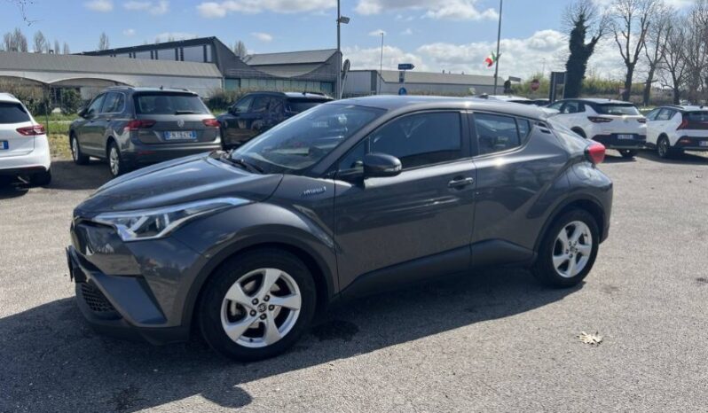 
								Toyota CH-R 2018 full									