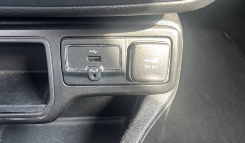 
								Jeep Renegade 2022 full									