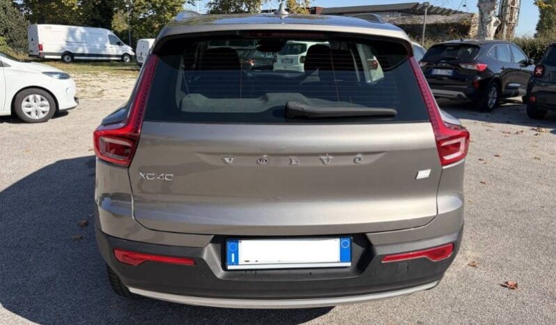 
								Volvo XC40 2021 full									