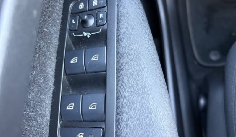 
								Volvo XC40 2021 full									