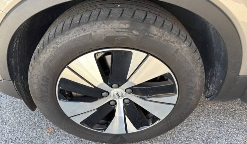 
								Volvo XC40 2021 full									