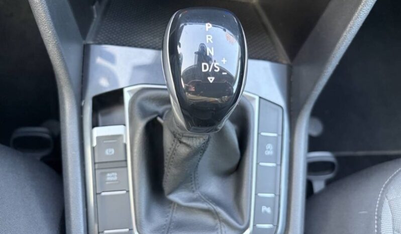 
								Volkswagen Tiguan 2021 full									