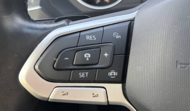 
								Volkswagen Tiguan 2021 full									