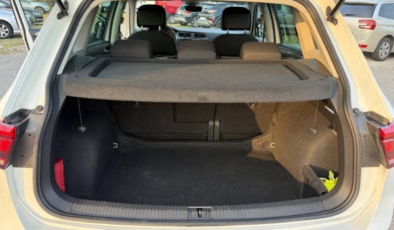 
								Volkswagen Tiguan 2021 full									