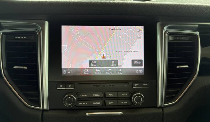 
								Porsche Macan 2017 full									