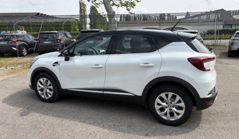 
								Renault Captur 2021 full									