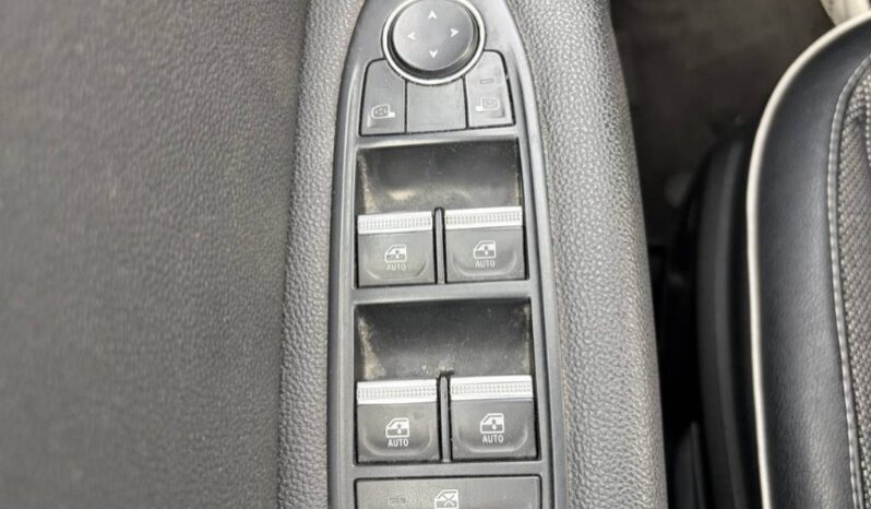 
								Renault Captur 2021 full									
