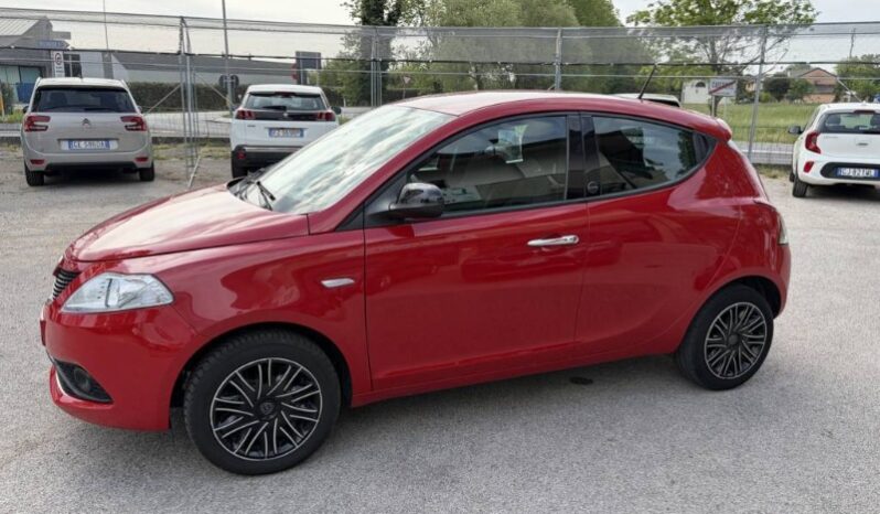 
								Lancia Ypsilon 2020 full									