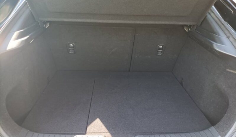 
								Mazda CX-30 2023 full									