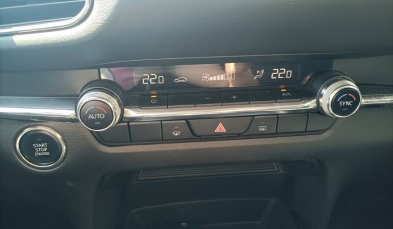 
								Mazda CX-30 2023 full									