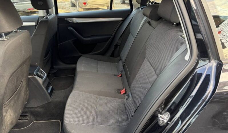 
								Skoda Octavia 2015 full									