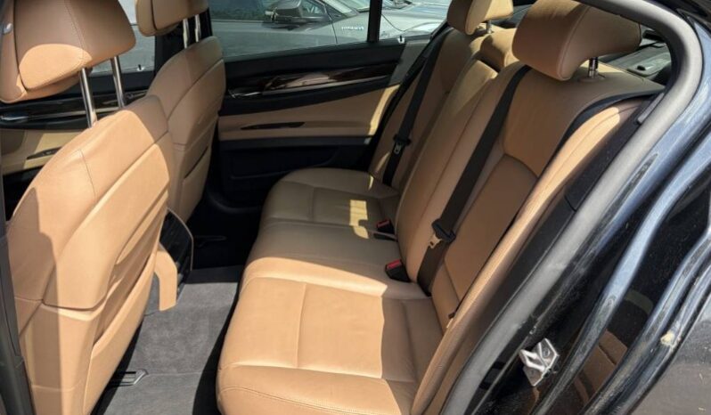 
								BMW 730 2012 full									