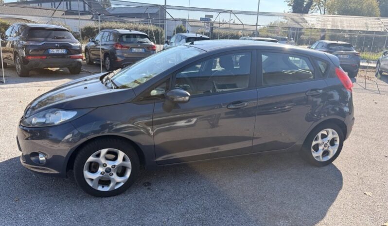 
								Ford Fiesta 2012 full									