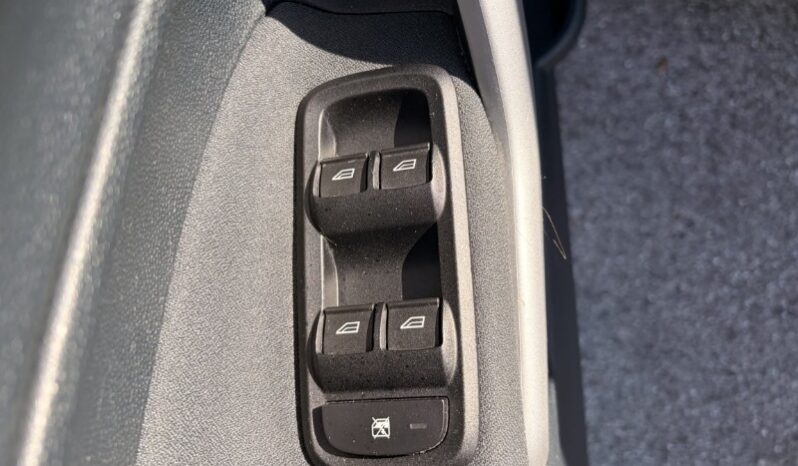 
								Ford Fiesta 2012 full									