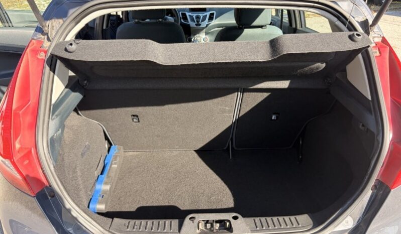 
								Ford Fiesta 2012 full									