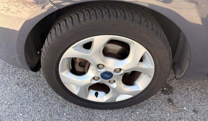 
								Ford Fiesta 2012 full									